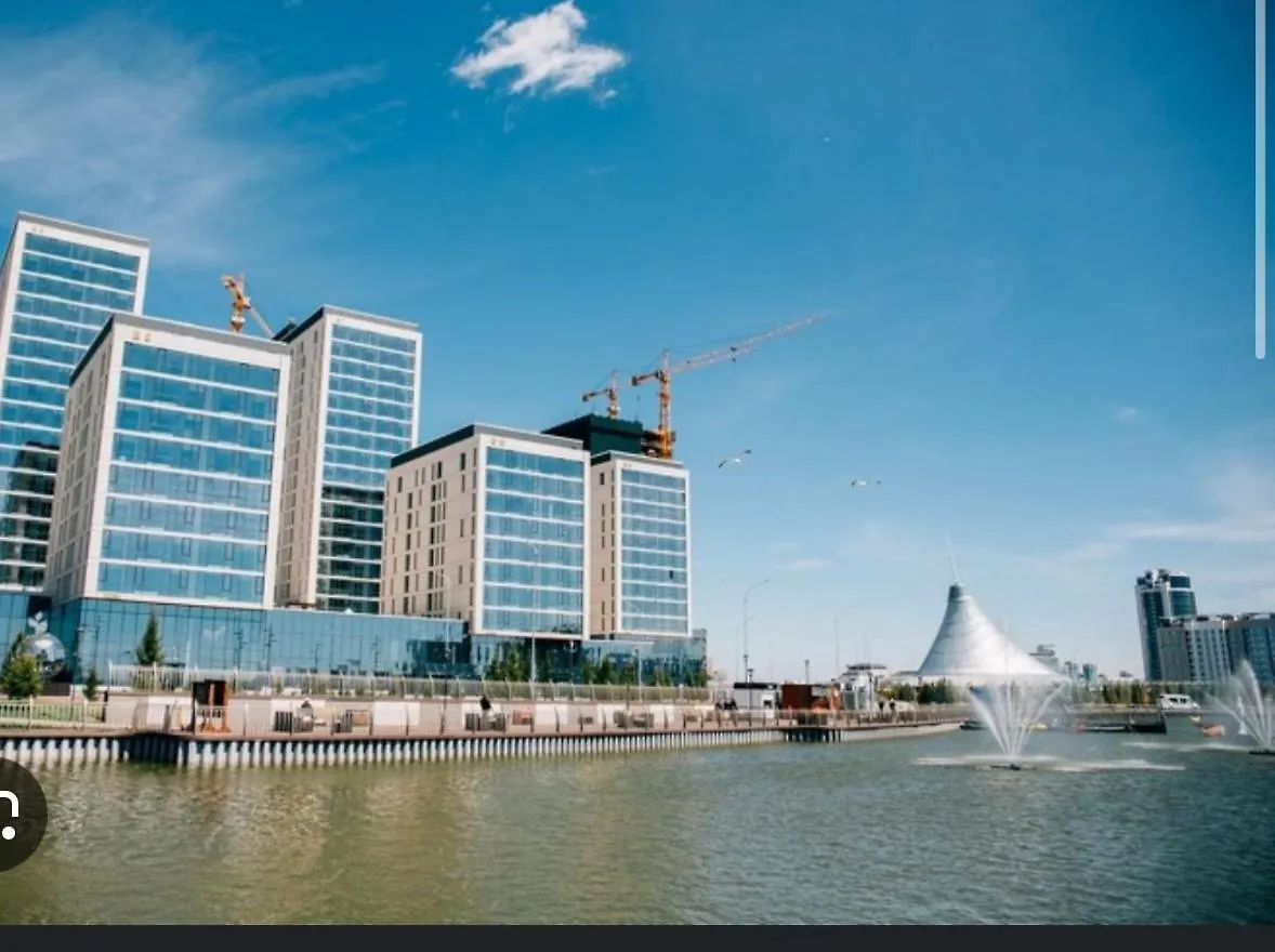 Green Mall Astana 0*,
